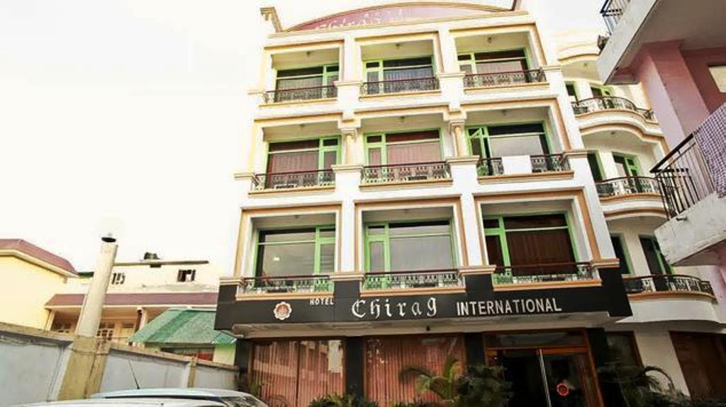 Hotel Chirag International Katra  Zewnętrze zdjęcie
