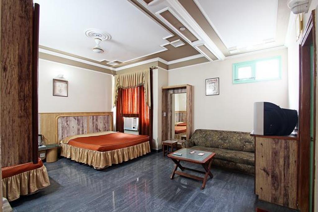 Hotel Chirag International Katra  Zewnętrze zdjęcie